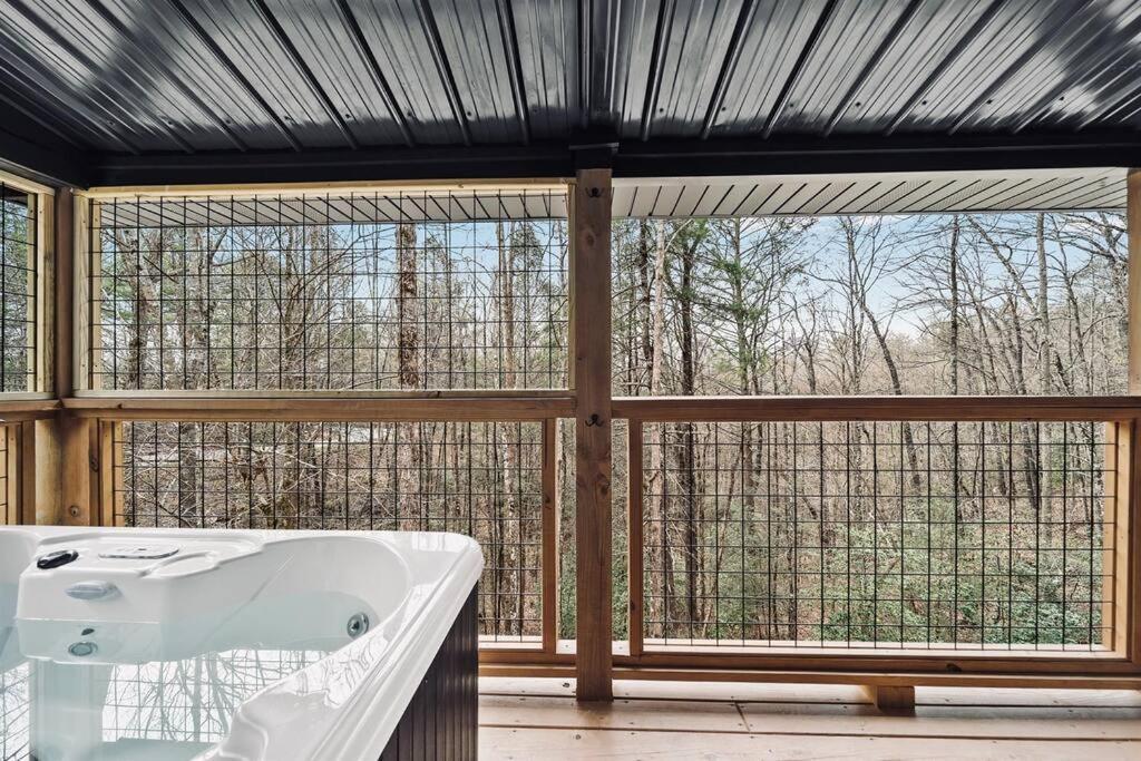 Honeymoon Couples Cabin Secluded, Hot Tub, Views Sevierville Exteriör bild